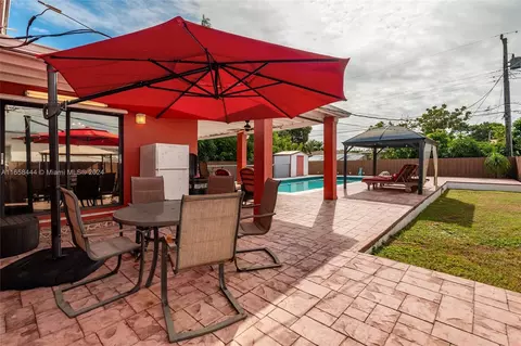 Exterior - 150 E 38th St, Hialeah, FL 33013 photo 2 of 5