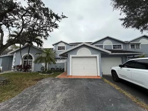 14267 SW 97th Ter, Miami, FL 33186
