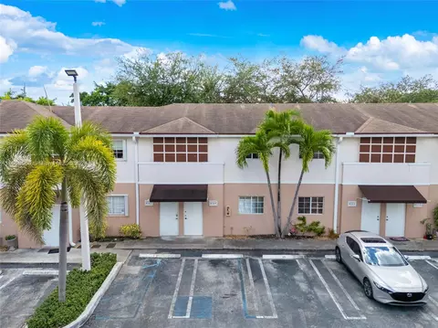 8569 SW 109th Ave, Miami, FL 33173