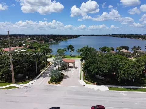 19244 NW 24th Ct, Pembroke Pines, FL 33029