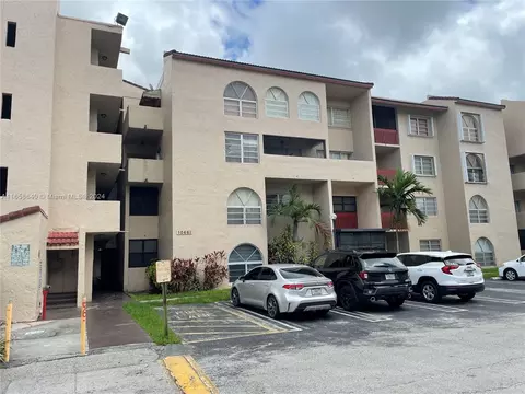 10661 SW 108th Ave #3F, Miami, FL 33176