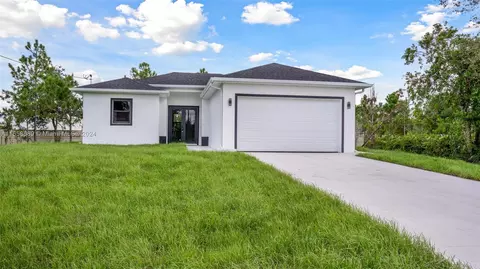 720 Ashley, Lehigh Acres, FL 33974 photo 4