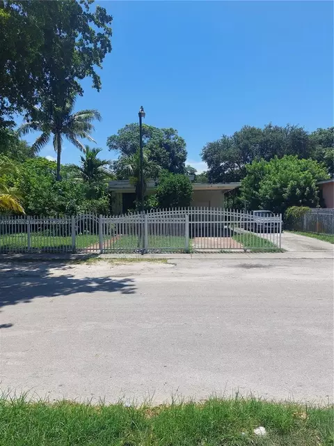980 NE 146th St, North Miami, FL 33161