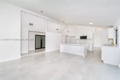 Undisclosed, Miami, FL 33186