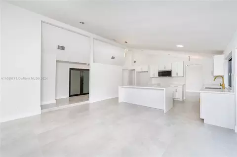 Undisclosed, Miami, FL 33186