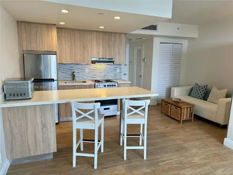 1720 Harrison St #15F, Hollywood, FL 33020