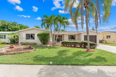 6586 NW 3rd St, Margate, FL 33063