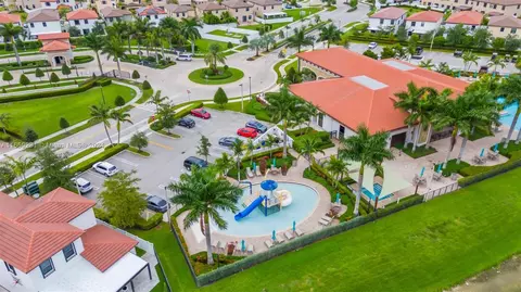 10522 W 35th Ln, Hialeah, FL 33018 photo 48