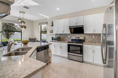 10522 W 35th Ln, Hialeah, FL 33018 photo 14