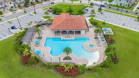 10522 W 35th Ln, Hialeah, FL 33018 photo 52