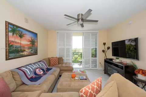 510 NW 84th Ave #407, Plantation, FL 33324