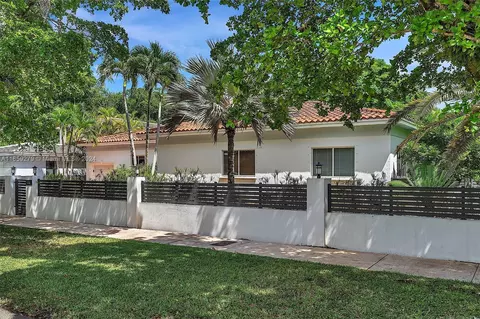 Exterior - 1011 Madrid St, Coral Gables, FL 33134 photo 3 of 13