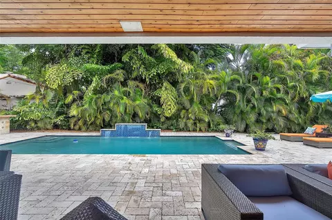 Exterior - 1011 Madrid St, Coral Gables, FL 33134 photo 7 of 13
