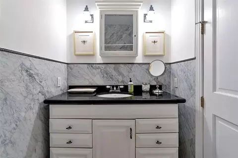 Bath - 1011 Madrid St, Coral Gables, FL 33134 photo 2 of 4
