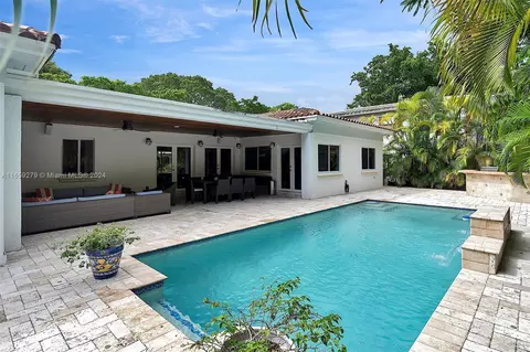 Exterior - 1011 Madrid St, Coral Gables, FL 33134 photo 10 of 13