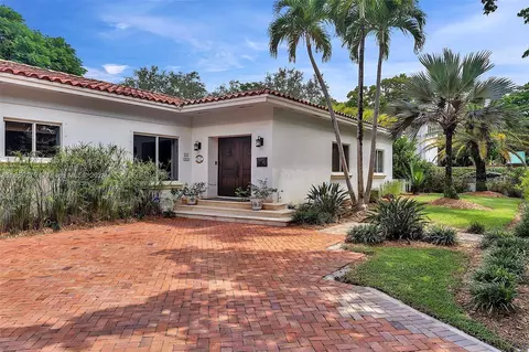 Exterior - 1011 Madrid St, Coral Gables, FL 33134 photo 1 of 13