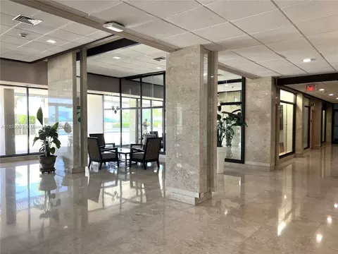 300 Bayview Dr #1201, Sunny Isles Beach, FL 33160
