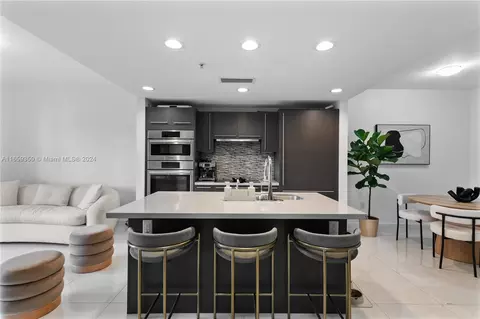 7661 NW 107th Ave #304, Doral, FL 33178
