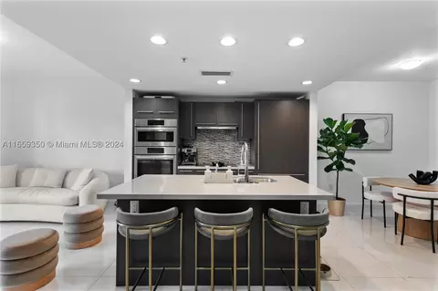 7661 NW 107th Ave #304, Doral, FL 33178