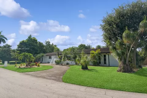 9744 SW 126th Ter, Miami, FL 33176