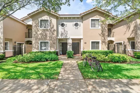 22811 SW 88th Pl #9-22, Cutler Bay, FL 33190
