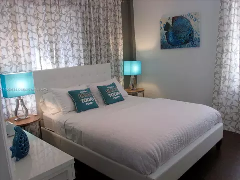 3030 Collins Ave #3E, Miami Beach, FL 33140