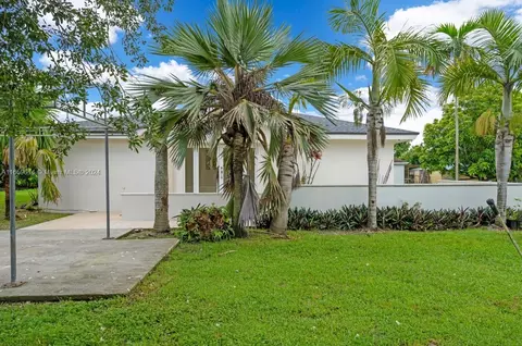 16003 SW 196th Ave, Miami, FL 33187