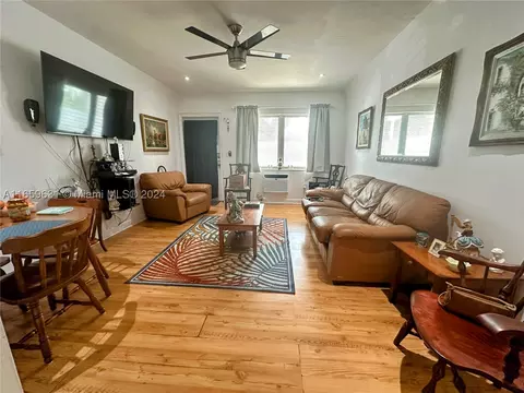 641 Espanola Way #8, Miami Beach, FL 33139