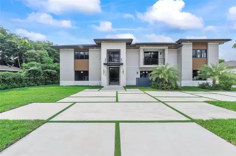 7530 SW 62nd St, South Miami, FL 33143
