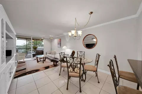 110 Lake Emerald Dr #303, Oakland Park, FL 33309