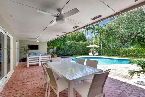 14530 Sabal Dr, Miami Lakes, FL 33014 photo 26