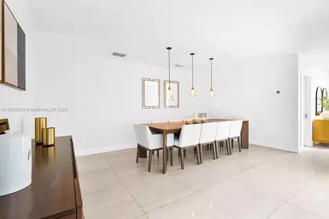 14530 Sabal Dr, Miami Lakes, FL 33014 photo 12