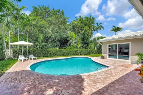 14530 Sabal Dr, Miami Lakes, FL 33014 photo 34