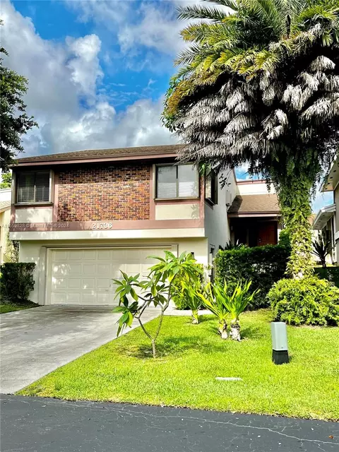 21736 SW 99th Ave, Cutler Bay, FL 33190