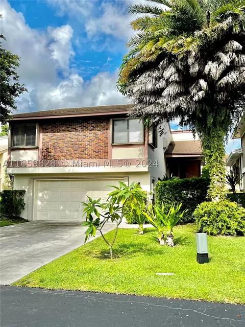 21736 SW 99th Ave, Cutler Bay, FL 33190