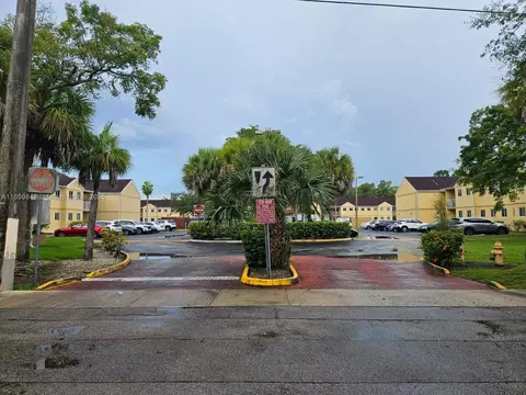 13820 SW 112th St #203, Miami, FL 33186