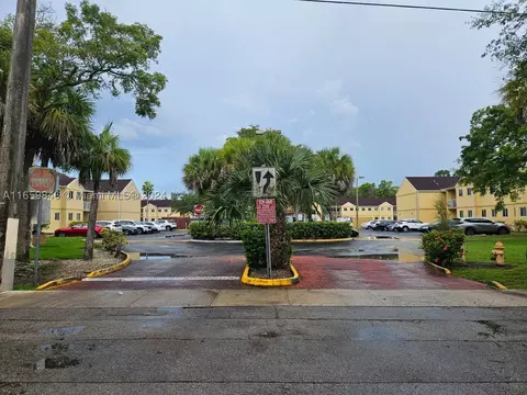 13820 SW 112th St #203, Miami, FL 33186