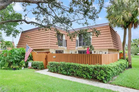 3008 30th Ct #3008, Jupiter, FL 33477
