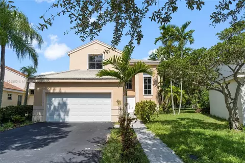 141 W Bayridge Dr, Weston, FL 33326