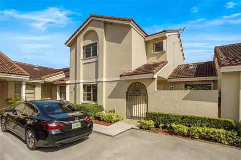 6239 NW 170th Ter, Hialeah, FL 33015