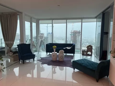 1040 Biscayne Blvd #2607, Miami, FL 33132