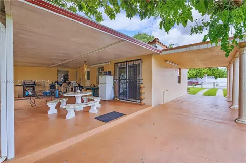 665 E 8th Ct, Hialeah, FL 33010 photo 17