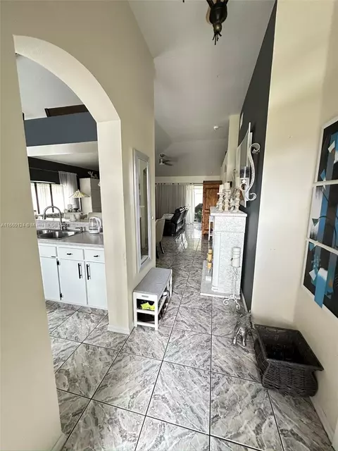 Entry Way - 5421 Watson Rd, Riverview, FL 33578 photo 3 of 7