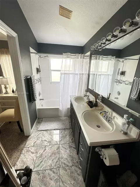 Bath - 5421 Watson Rd, Riverview, FL 33578 photo 8 of 8