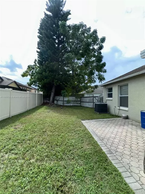 Exterior - 5421 Watson Rd, Riverview, FL 33578 photo 5 of 8