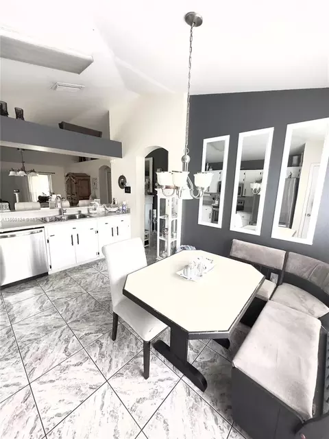 Kitchen - 5421 Watson Rd, Riverview, FL 33578 photo 6 of 6