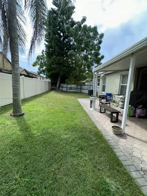 Exterior - 5421 Watson Rd, Riverview, FL 33578 photo 8 of 8