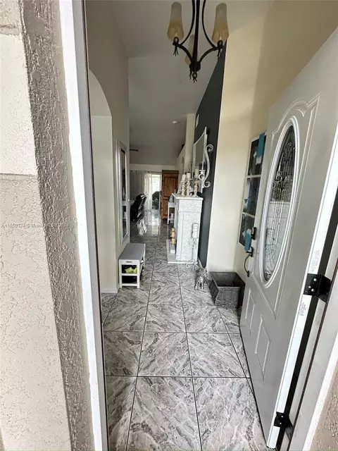 Entry Way - 5421 Watson Rd, Riverview, FL 33578 photo 2 of 7