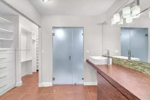 Undisclosed, Key Biscayne, FL 33149 photo 11