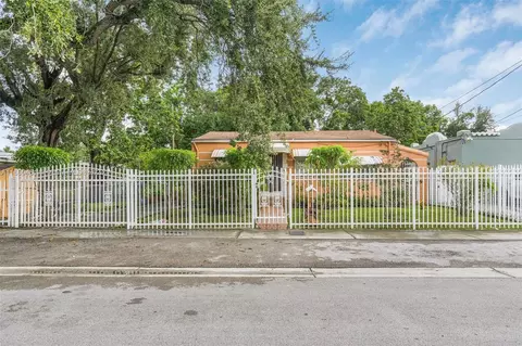 1318 NW 34th St, Miami, FL 33142